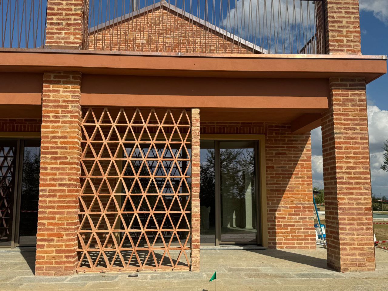 Afficher la liste des albums pour la catégorie Frangisole (1 dans cet archive)