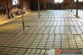 Stampaggio mattoni a mano02