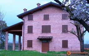 Visualizza album foto:&nbsp;Villa in provincia di Modena (9&nbsp;)