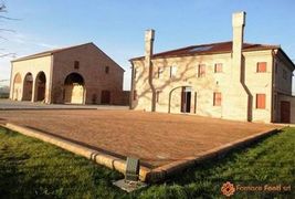 Visualizza album foto:&nbsp;Aia in mattoni a mano (18&nbsp;)