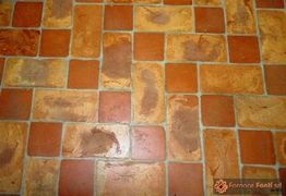 pavimento in cotto rosso e giallo01