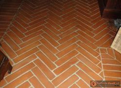pavimento in cotto rosso e giallo53