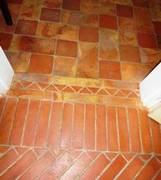 pavimento in cotto rosso e giallo54