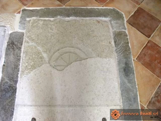 Restauro di pavimentazione a scacchiera con tavella rossa e gialla