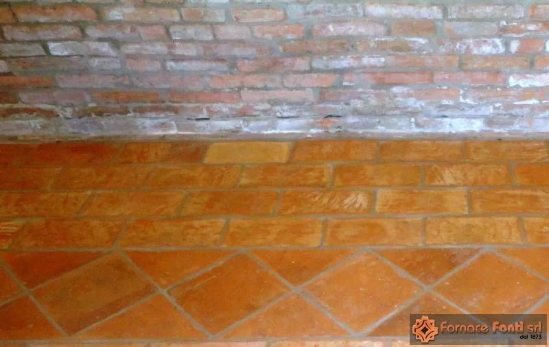 Restauro con tavella a mano lavata