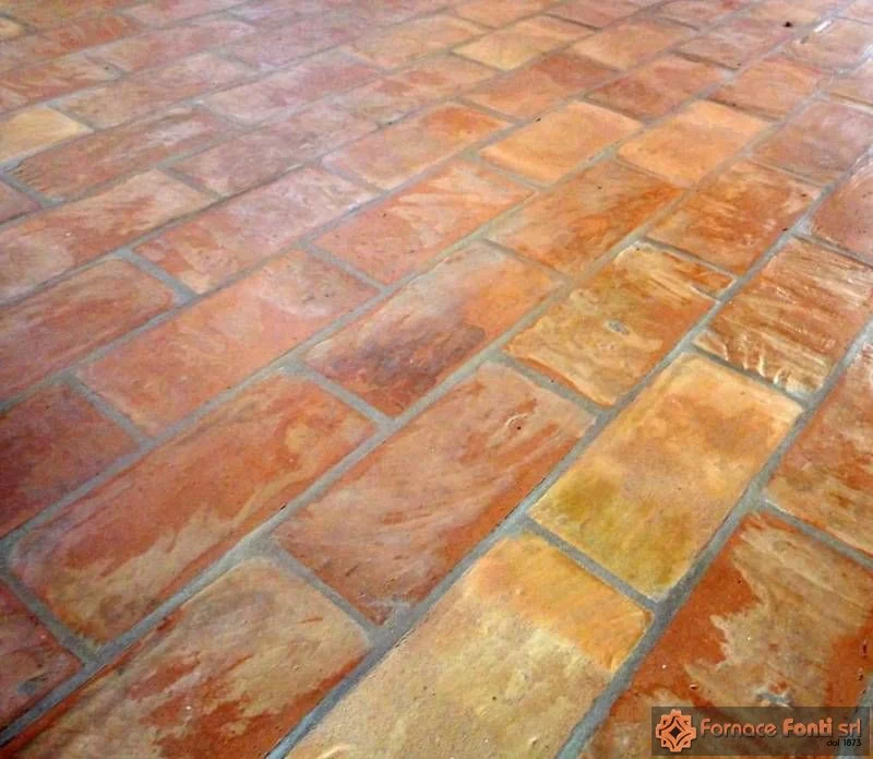 Restauro con tavella a mano lavata