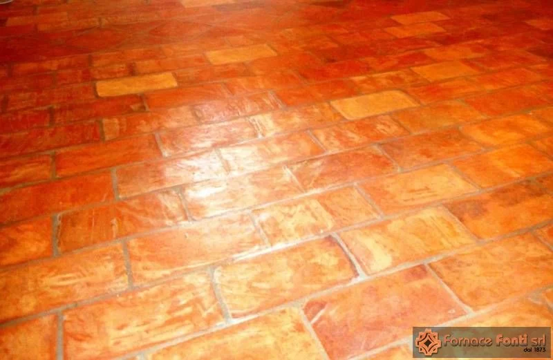 Restauro con tavella a mano lavata