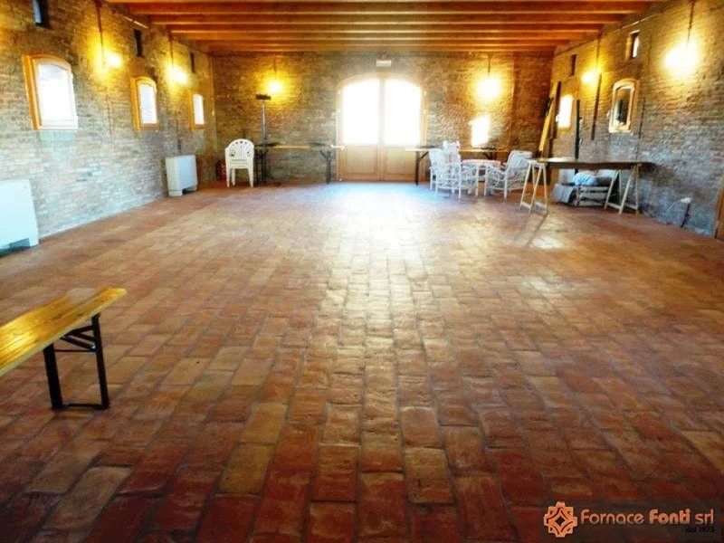 Restauro con tavella a mano lavata