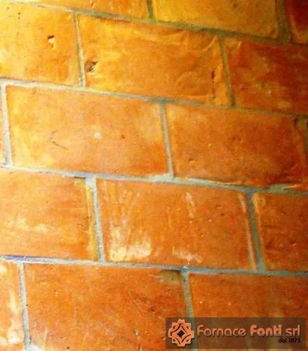 Restauro con tavella a mano lavata