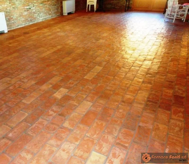 Restauro con tavella a mano lavata