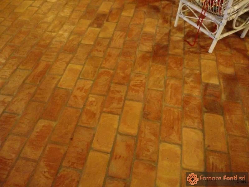 Restauro con tavella a mano lavata